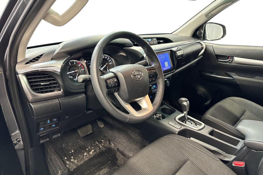 Toyota Hilux vaihtoauto