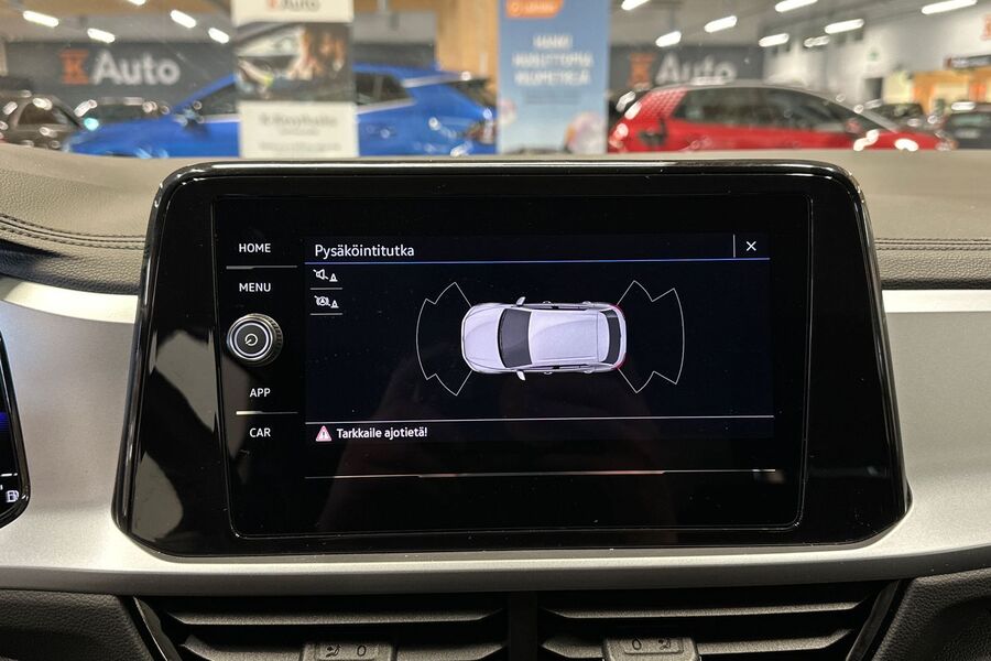 Volkswagen T-Roc vaihtoauto