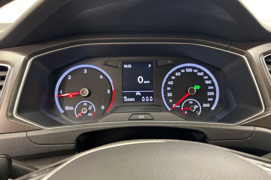 Volkswagen T-Roc vaihtoauto