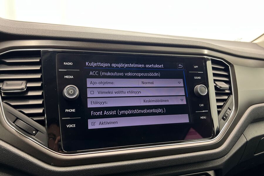 Volkswagen T-Roc vaihtoauto