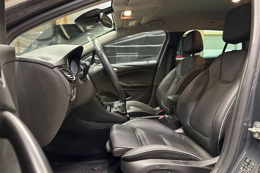 Opel Astra vaihtoauto