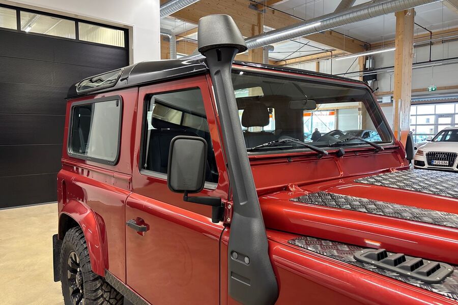 Land Rover Defender vaihtoauto