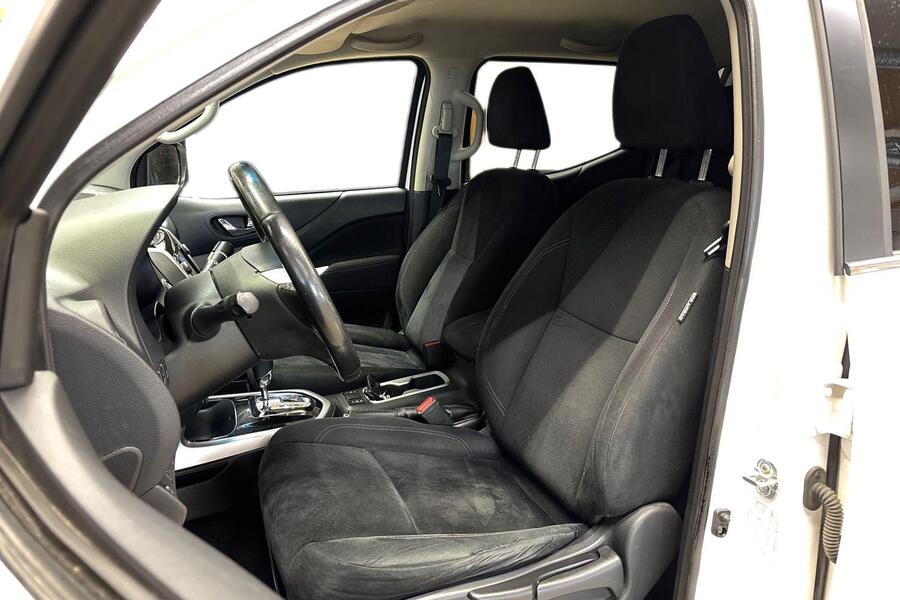 Nissan Navara vaihtoauto