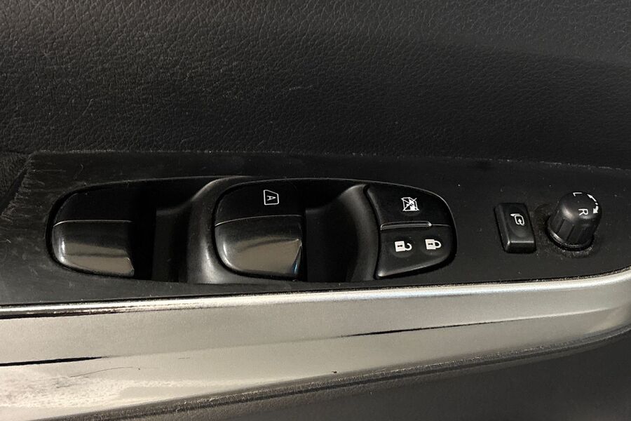 Nissan Navara vaihtoauto