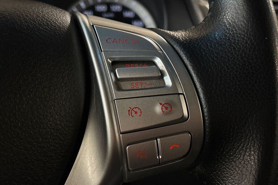 Nissan Navara vaihtoauto