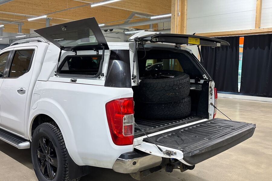 Nissan Navara vaihtoauto