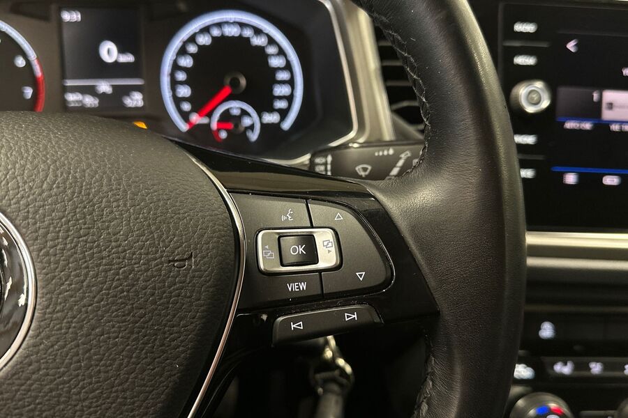 Volkswagen T-Roc vaihtoauto