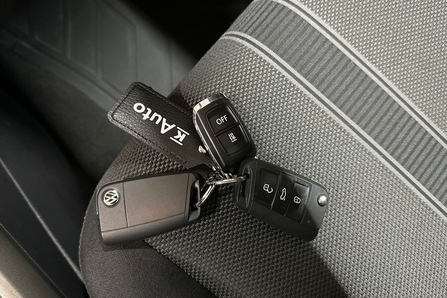 Volkswagen T-Roc vaihtoauto