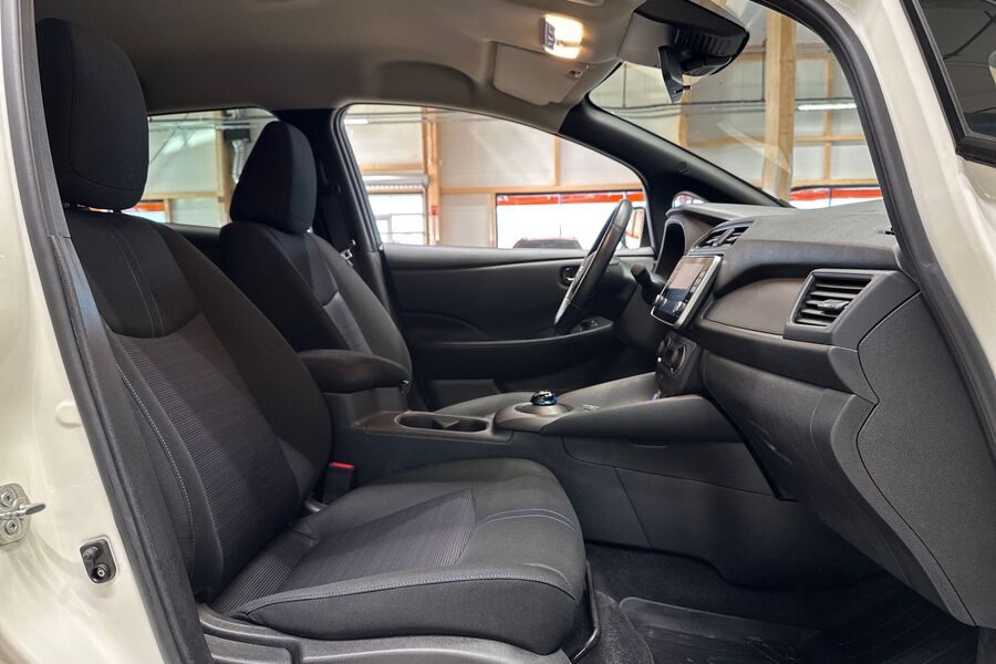 Nissan Leaf vaihtoauto