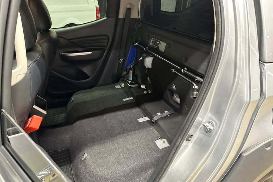 Mitsubishi L200 vaihtoauto