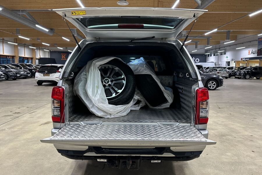 Mitsubishi L200 vaihtoauto