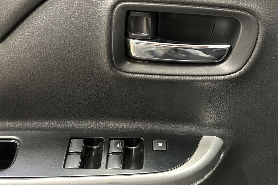 Mitsubishi L200 vaihtoauto