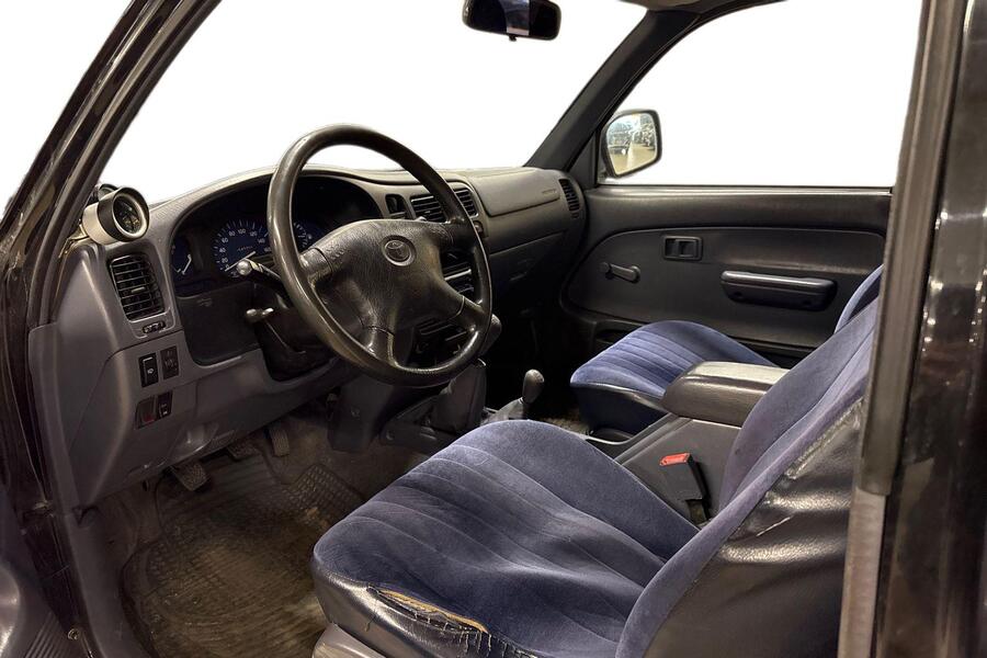 Toyota Hilux vaihtoauto