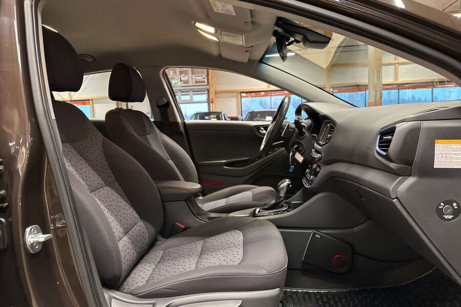 Hyundai IONIQ plug-in vaihtoauto