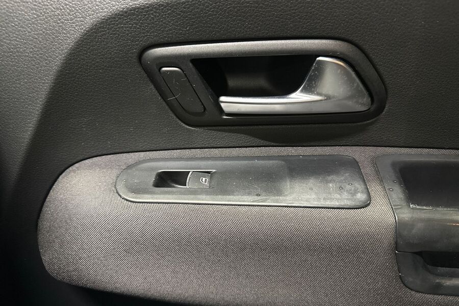 Volkswagen Amarok vaihtoauto