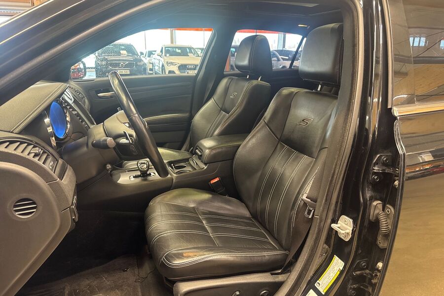 Chrysler 300 vaihtoauto