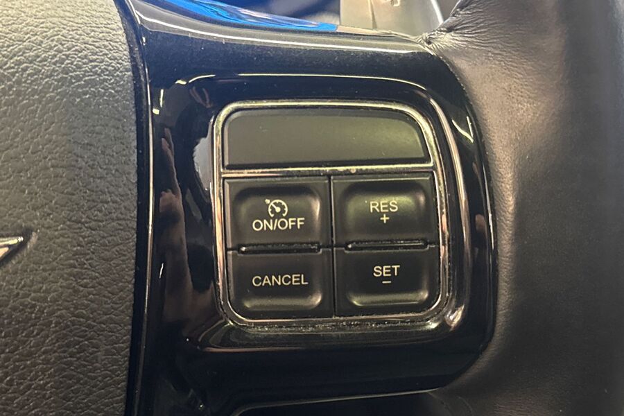 Chrysler 300 vaihtoauto