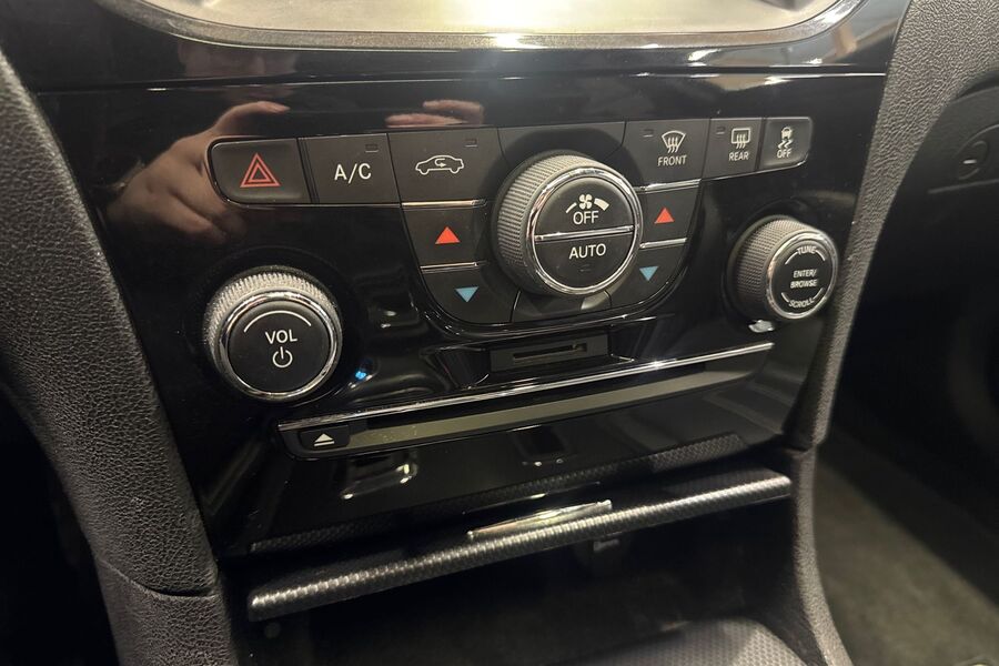 Chrysler 300 vaihtoauto
