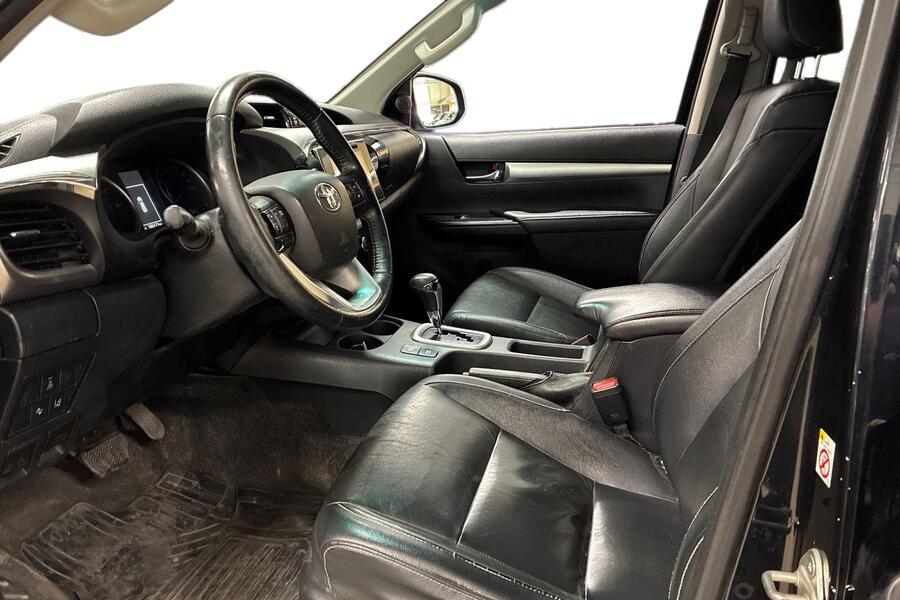 Toyota Hilux vaihtoauto