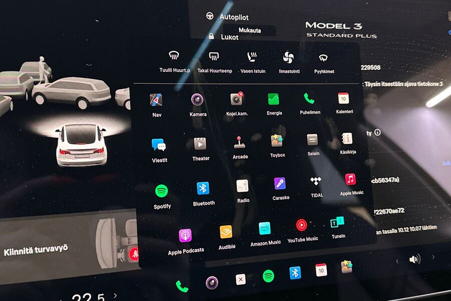 Tesla Model 3 vaihtoauto