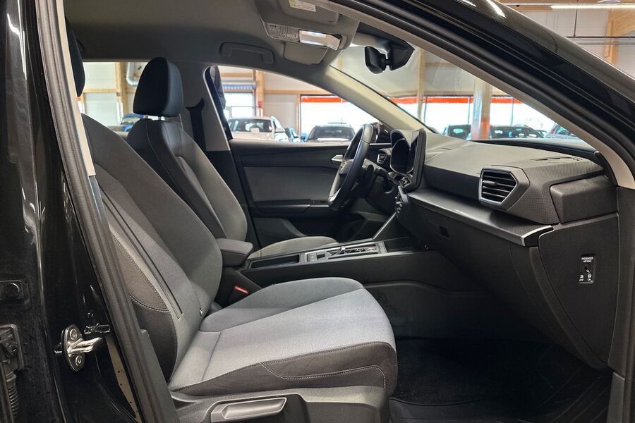 SEAT Leon Sportstourer vaihtoauto