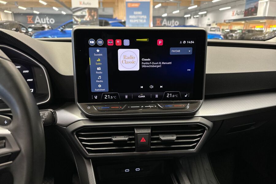 SEAT Leon Sportstourer vaihtoauto