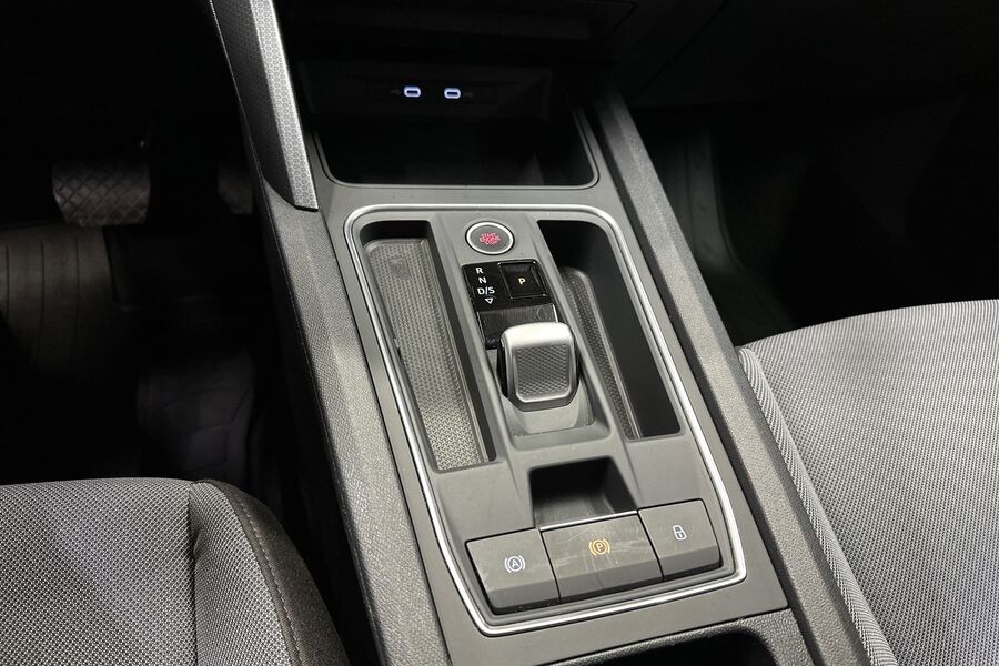 SEAT Leon Sportstourer vaihtoauto