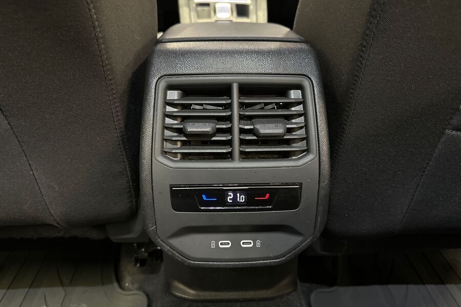 SEAT Leon Sportstourer vaihtoauto