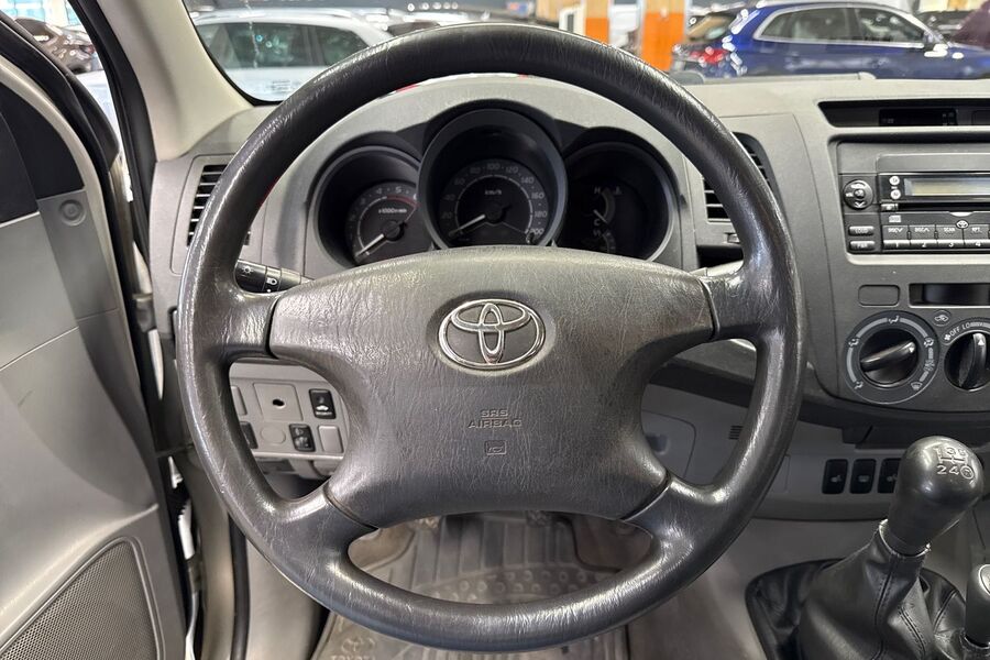 Toyota Hilux vaihtoauto