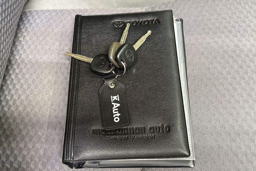 Toyota Hilux vaihtoauto