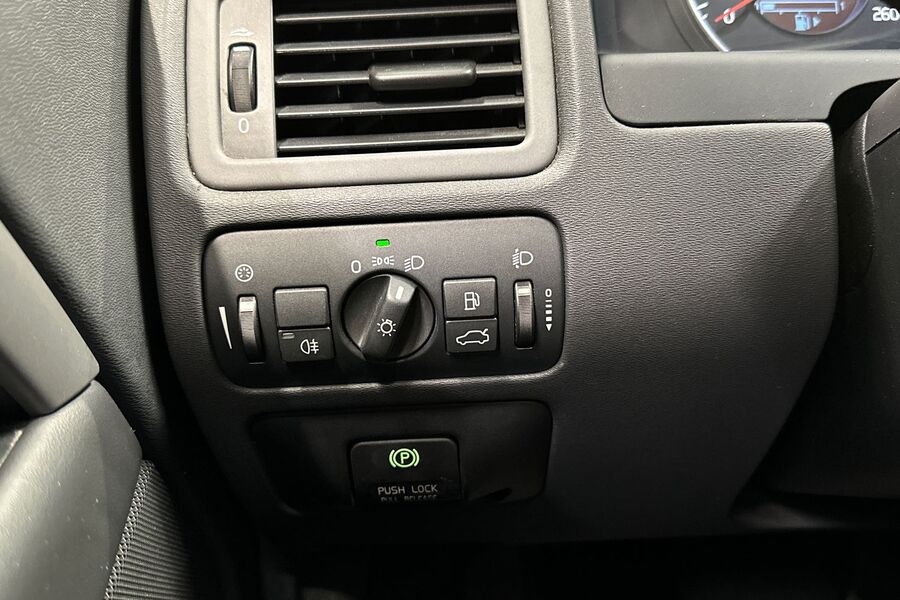 Volvo V70 vaihtoauto