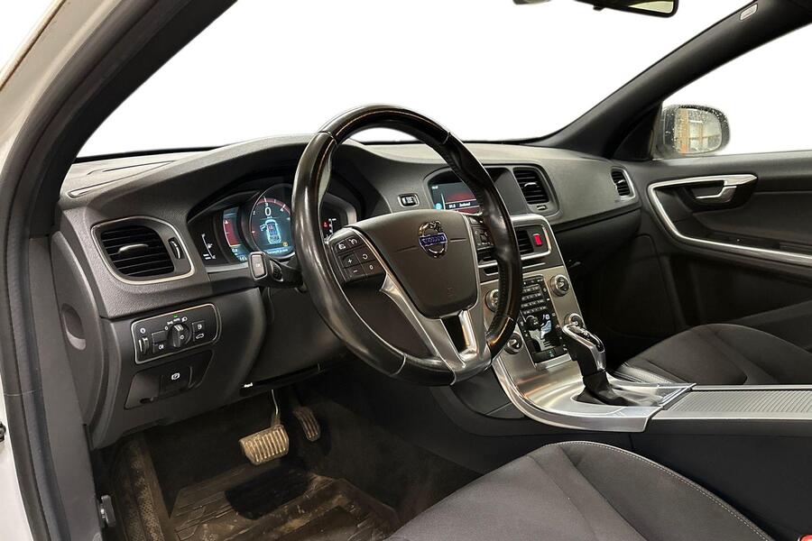 Volvo V60 Cross Country vaihtoauto