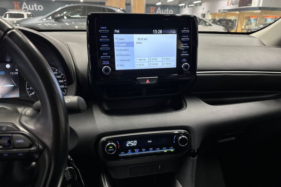 Toyota Yaris vaihtoauto