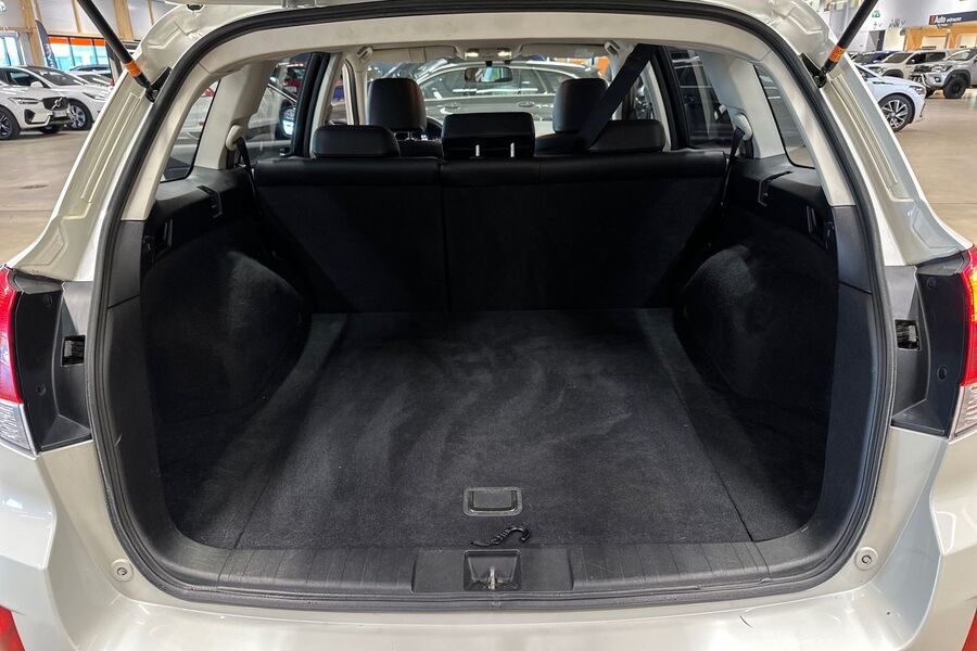 Subaru Outback vaihtoauto