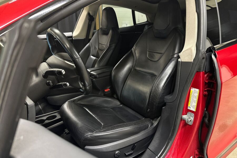 Tesla Model S vaihtoauto