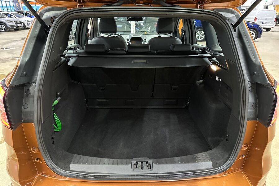 Ford Kuga vaihtoauto