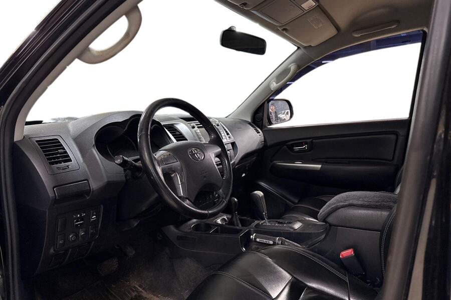 Toyota Hilux vaihtoauto