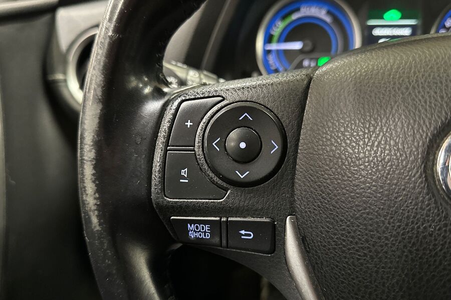 Toyota Auris vaihtoauto