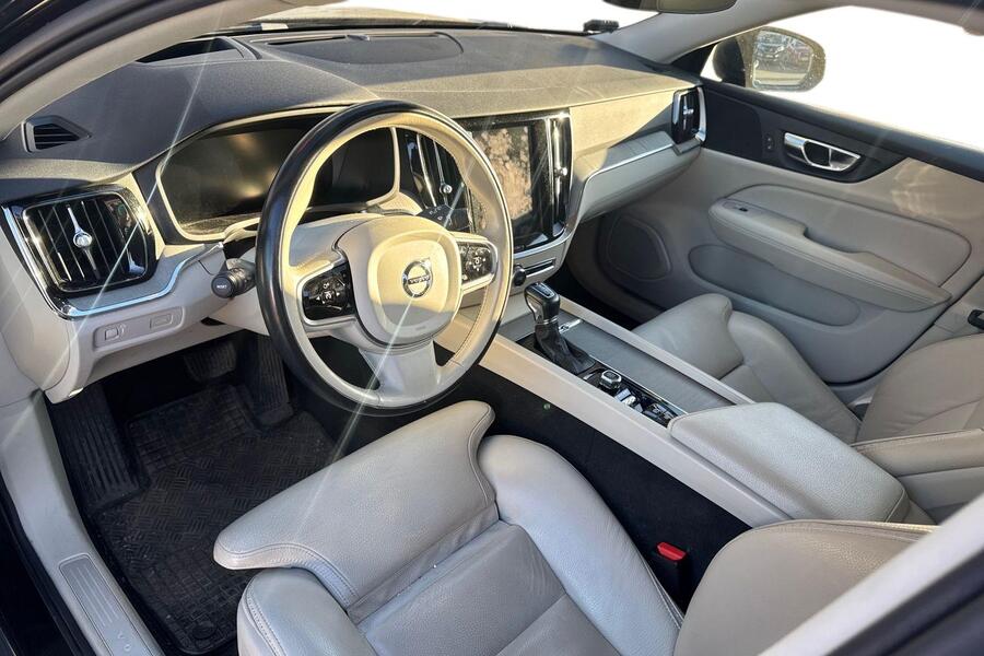 Volvo V60 Cross Country vaihtoauto