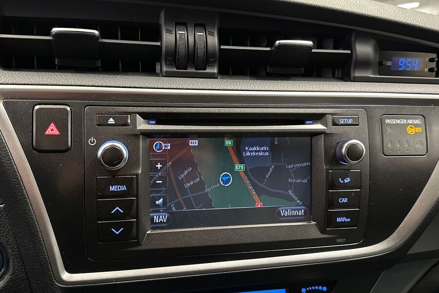 Toyota Auris vaihtoauto