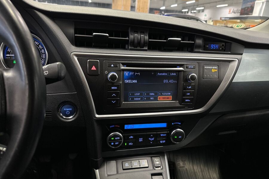 Toyota Auris vaihtoauto