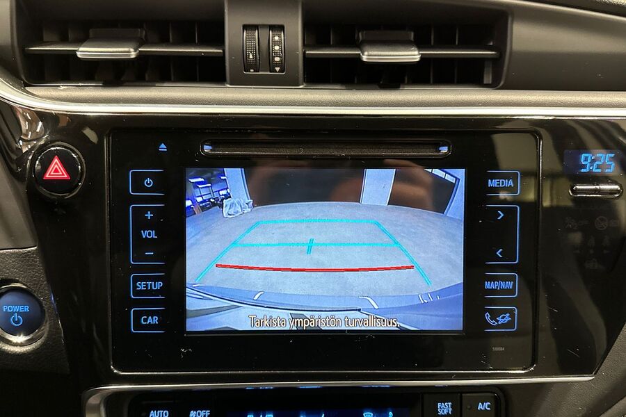 Toyota Auris vaihtoauto