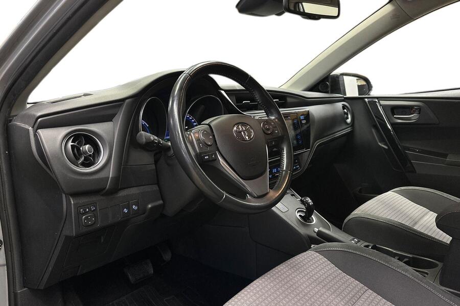 Toyota Auris vaihtoauto