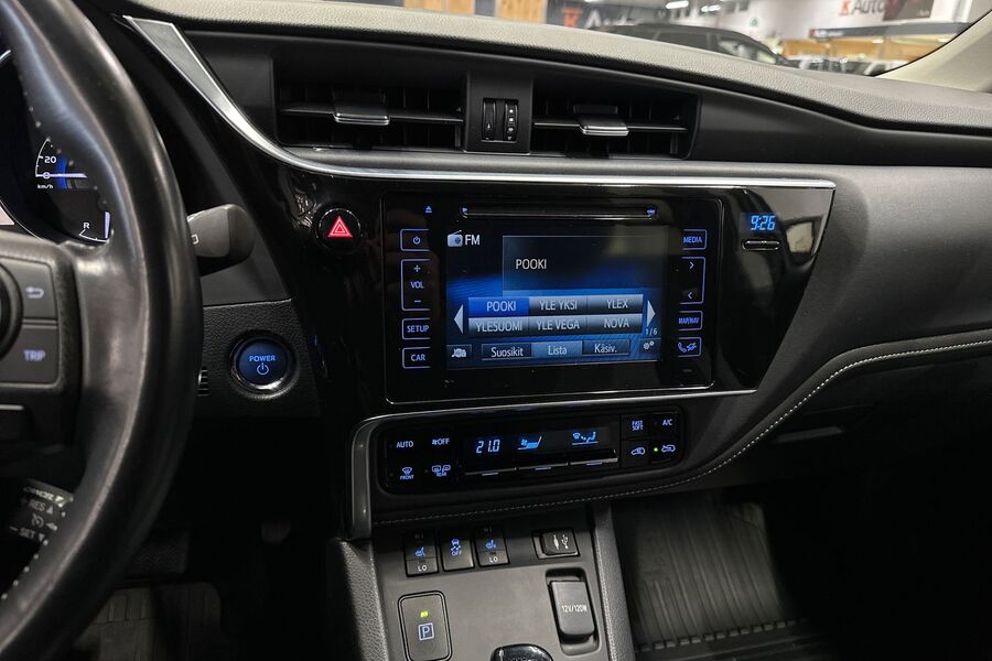 Toyota Auris vaihtoauto