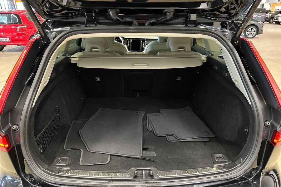 Volvo V60 Cross Country vaihtoauto