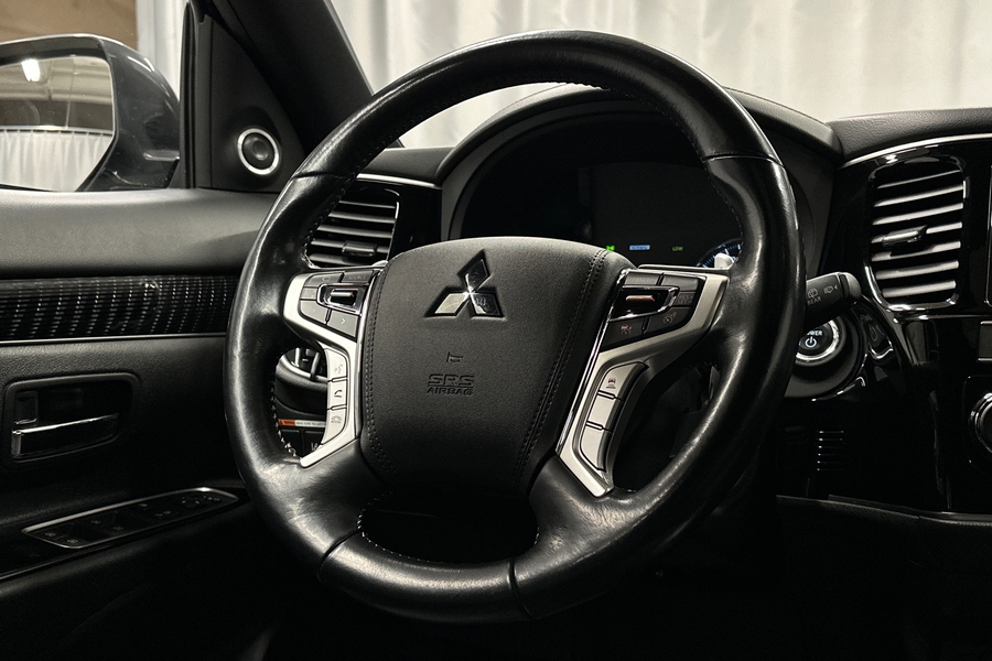 Mitsubishi Outlander PHEV vaihtoauto