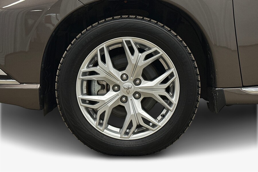 Mitsubishi Outlander PHEV vaihtoauto