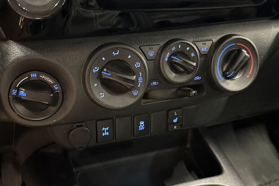 Toyota Hilux vaihtoauto