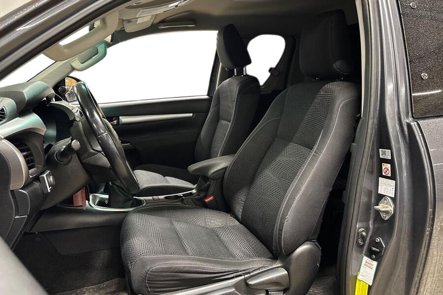 Toyota Hilux vaihtoauto