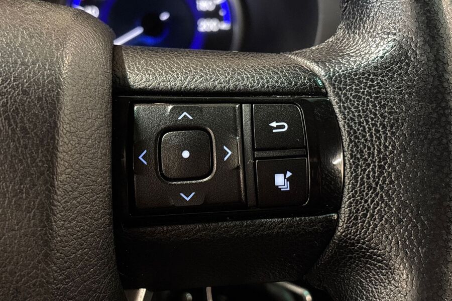 Toyota Hilux vaihtoauto